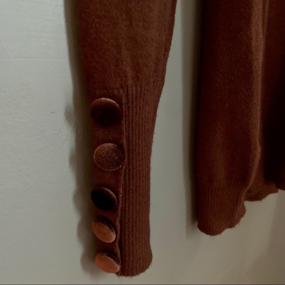 Chocolate brown turtle neck sweater - Picture 3 of 4